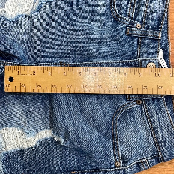 Celebrity Pink Woman’s junior Size 1 Blue Jeans Shorts Cut Offs NWT 99% cotton - Picture 7 of 10